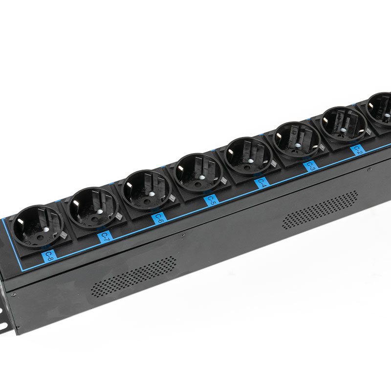 Circuito Magnético Hidráulico Sensor TCP/IP Vertical de 16 Saídas eco Smart Rack Pdu