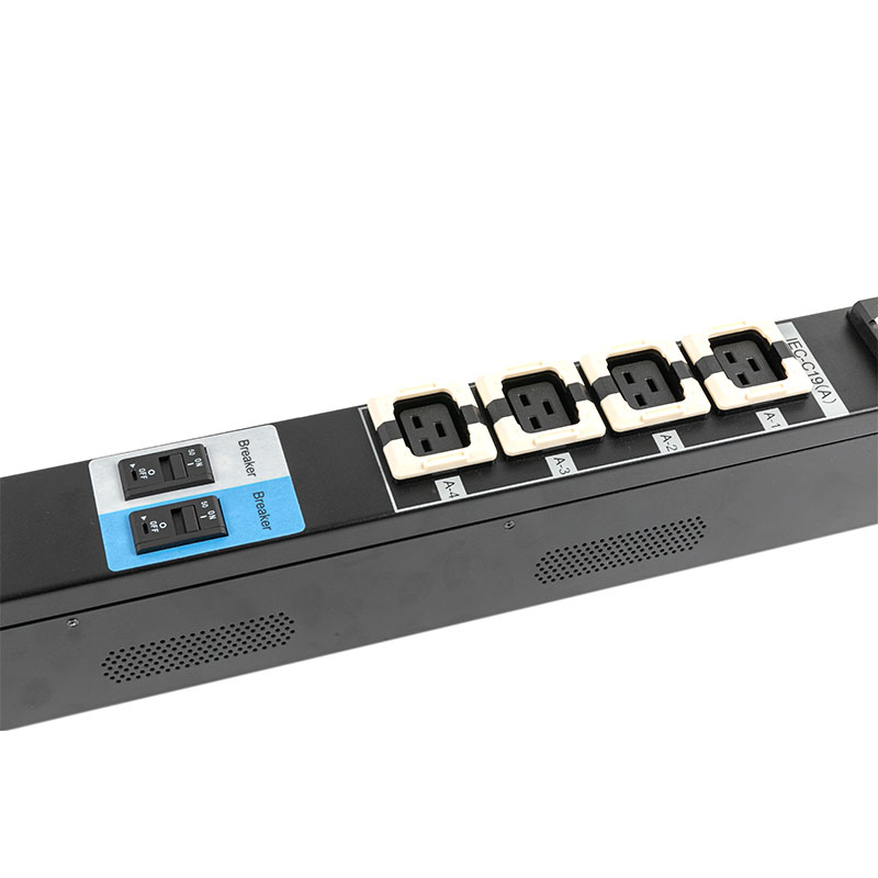 Disjuntor de sensor TCP/IP vertical de 16 saídas C13 C19 US eco Smart Rack Pdu