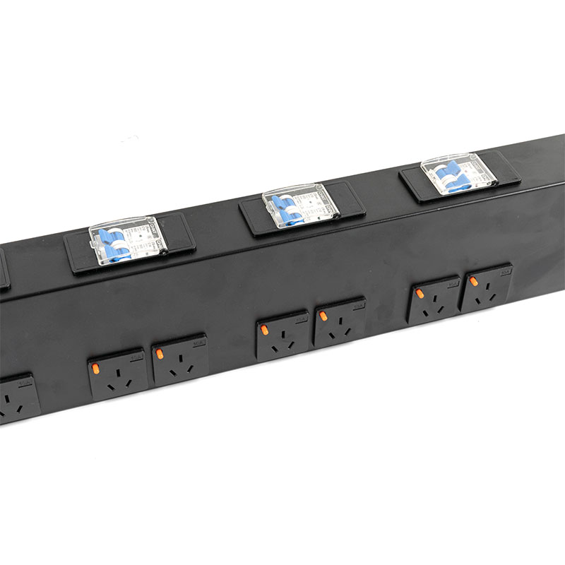 Pdu de rack comutado com disjuntor vertical de 16 saídas