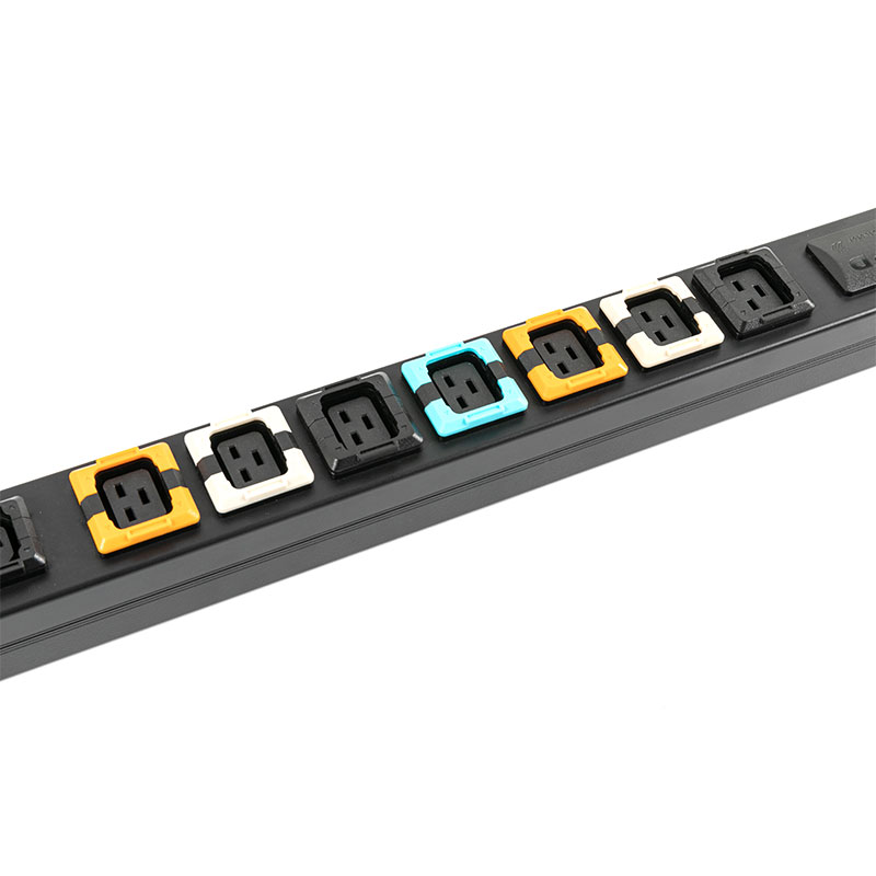 Disjuntor Vertical 19 Saídas C13 C19 3 SPD Rack Comutado Pdu