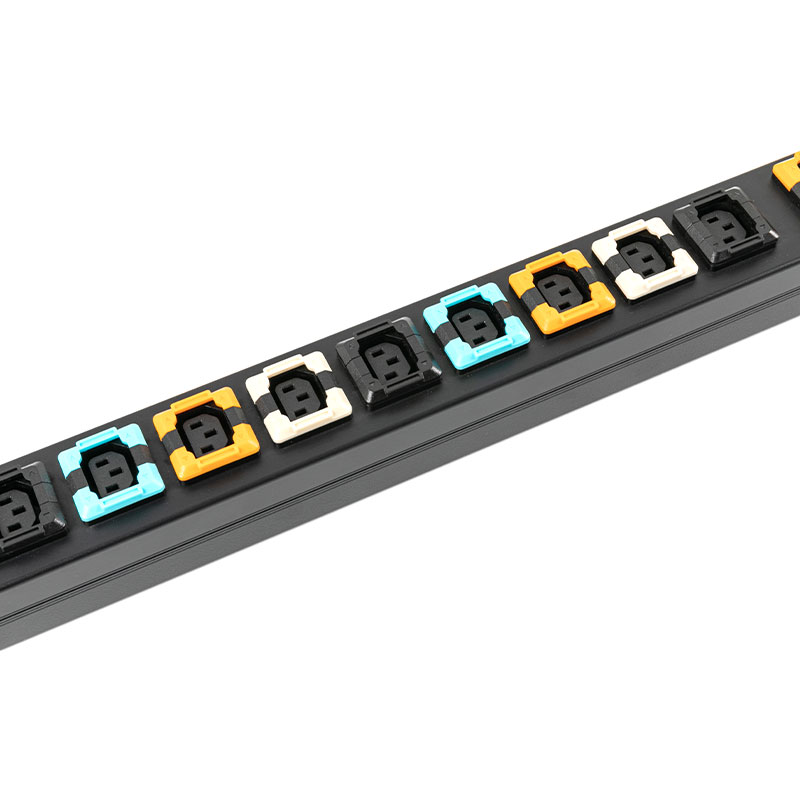 Disjuntor Vertical 19 Saídas C13 C19 3 SPD Rack Comutado Pdu